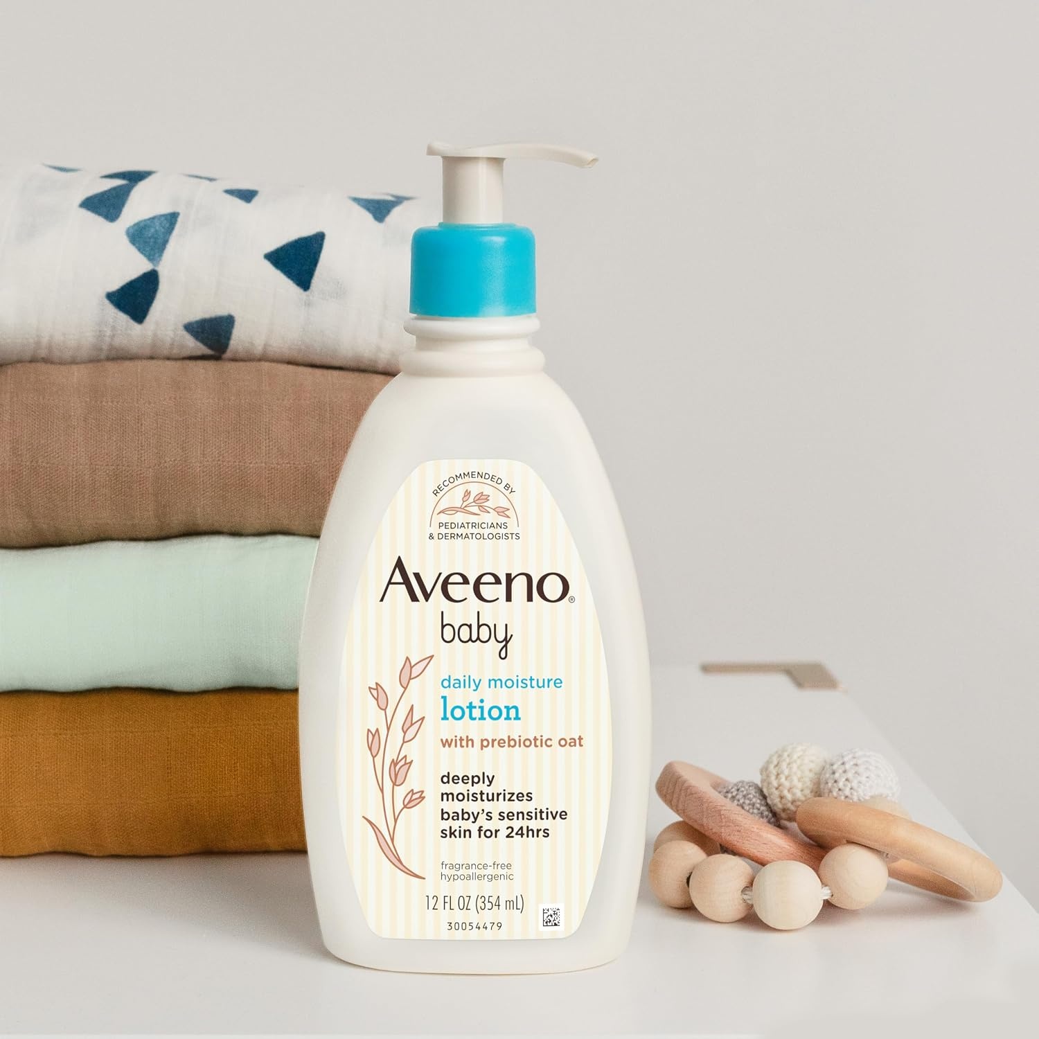 Aveeno Baby Daily Moisture Body Lotion for Sensitive Skin, Hypoallergenic Moisturizing Baby Lotion with Nourishing Oat to Deeply Moisturize Baby’s Skin, Fragrance-Free, 18 fl. oz, 2 Pack(18 Fl Oz (Pack of 1))